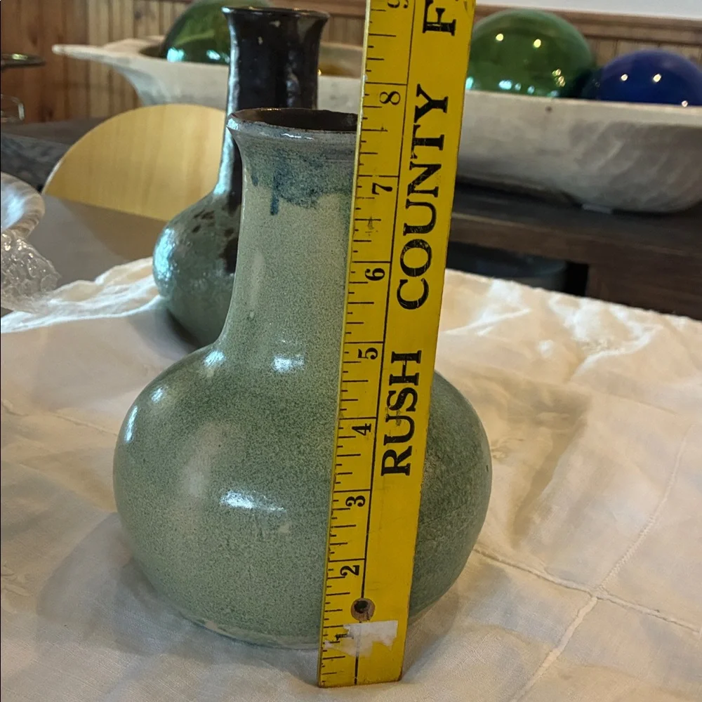 Green Ceramic Vase Vtg Green/Light Green W/Dark Interior Beautiful Side Ombré